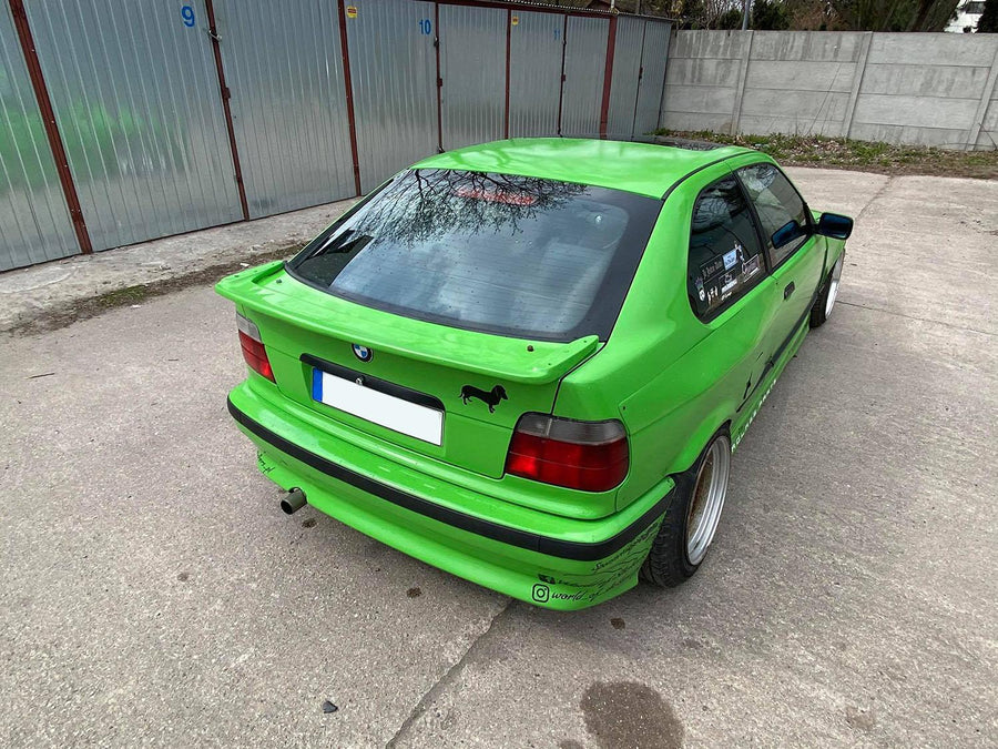 "Felony-tyylinen" leveä korisarja BMW E36 Compactille