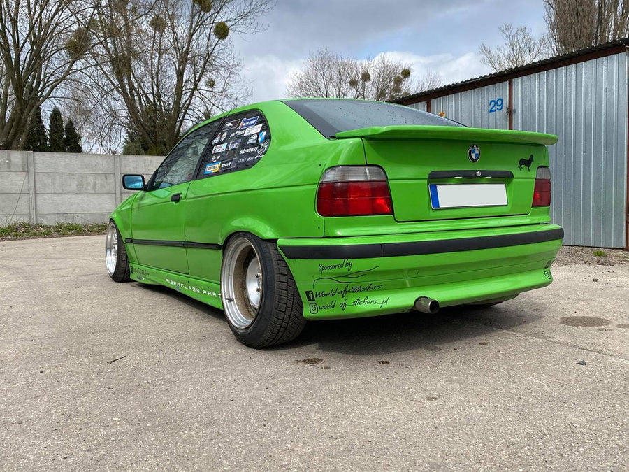 "Felony-tyylinen" leveä korisarja BMW E36 Compactille