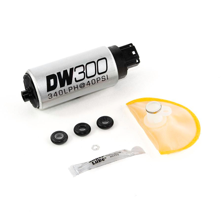Deatschwerks DW300 340 L/h E85-polttoainepumppu Nissan 350Z, Infiniti G35 (03-08), Subaru Legacy GT (10+)