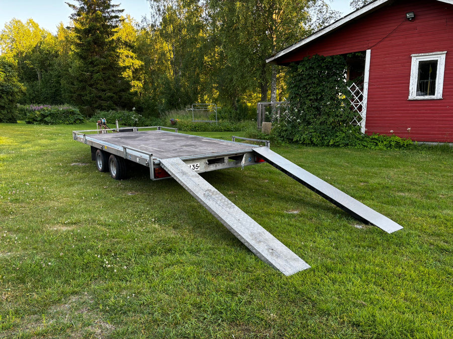 Autotraileri vuokraus
