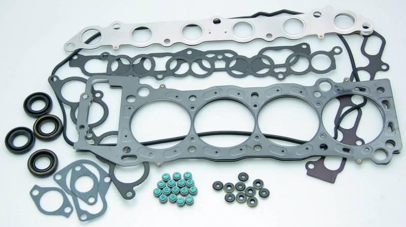 Cometic-vahvistettu tiivistesarja - Yläosa - Toyota 2RZ-FE & 3RZ-FE (95-02)