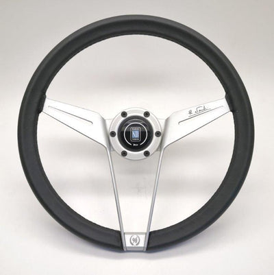 Nardi Novantesimo 90-vuotisjuhla Ratti, Musta Nahka, Valkoiset Puolat, Ø35.5 cm, Valkoinen Keskirengas Ruuvit Näkyvissä
