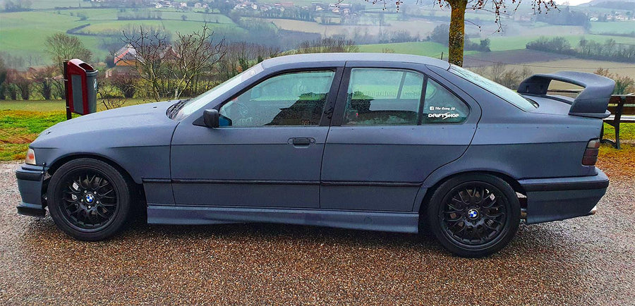 "Felony-tyylinen" leveä korisarja BMW E36 Sedanille