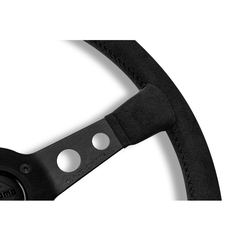 Momo Mod. 07 Black Edition Ratti (72 mm Syvyys), Musta Mikrokuitu, Mustat Puolat - 35 cm