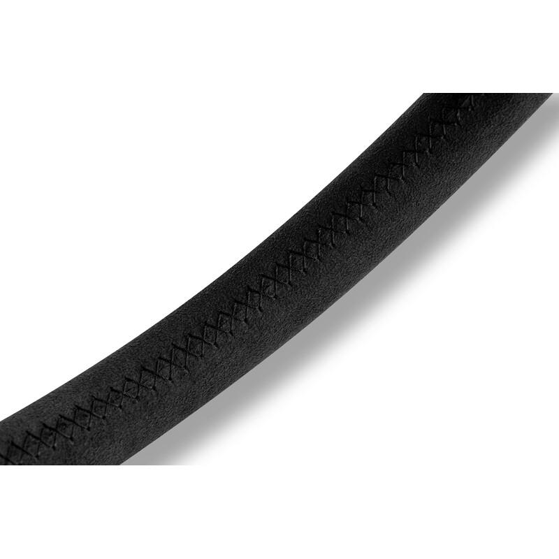 Momo Mod. 07 Black Edition Ratti (72 mm Syvyys), Musta Mikrokuitu, Mustat Puolat - 35 cm