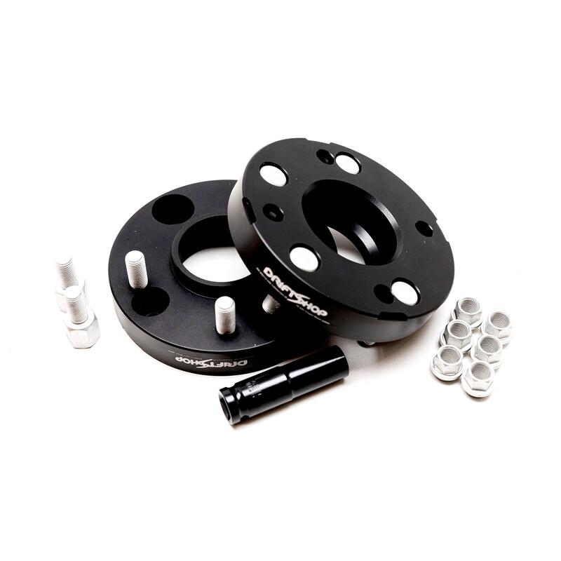 Nissan 4x114,3 - 5x114,3 PCD jaonmuutos spacerit (25–35 mm)
