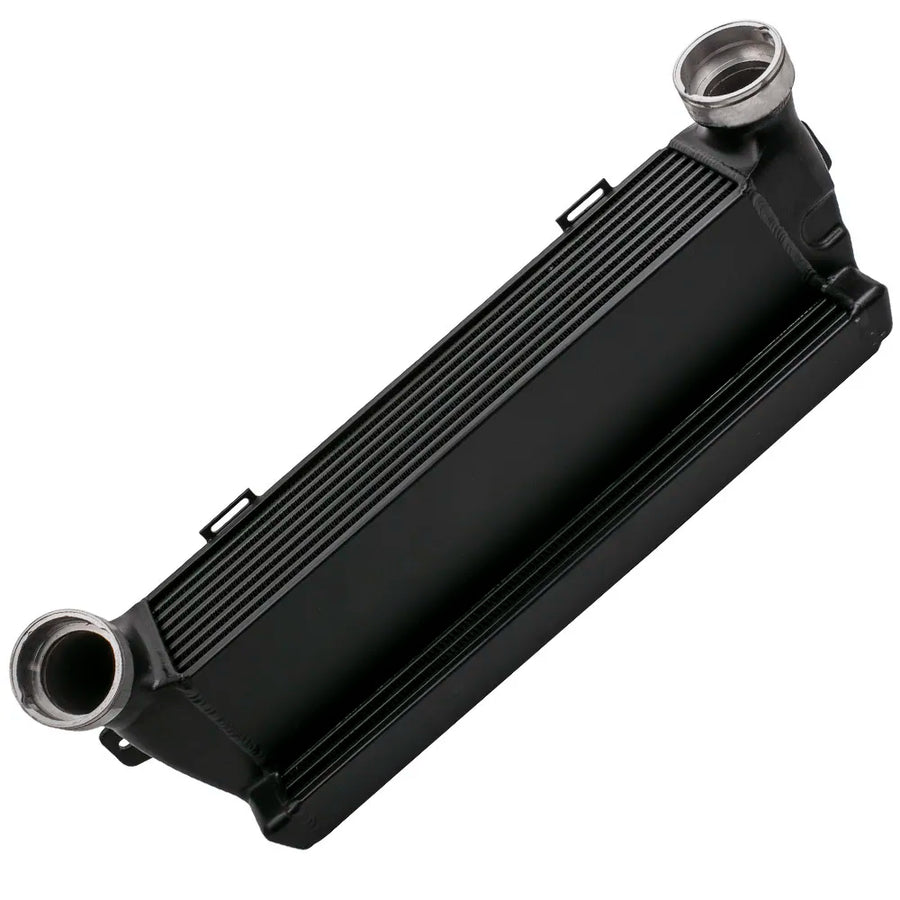 Performance EVO 1 -välijäähdytin BMW 3-sarja BMW E90/E91/E92/E93/325D/330D/335D/335I E87/E88 130D/135D/135I