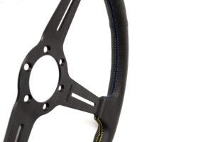 2a3a7515_2.jpg GReddy Sports "Medium Type" Ratti (47 mm syvyys), musta nahka, mustat puolat - 340 mm