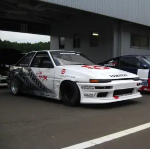 39806469_org_v132680242720copie.jpg Origin Labo "Stream Line" Etupuskuri Toyota Corolla AE86 Trueno