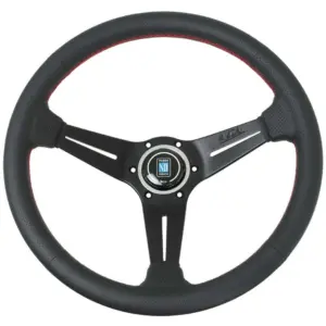 3e31db7afe51c110bd76f8010dd7996a.jpg Nardi Classic ND36 Ratti, Musta Rei'itetty Nahka, Mustat Puolat, Punainen Tikkaus, 40 mm Syvyys