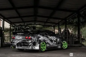 6c7fe3a7ae71200e723577328d227f5f.jpg 30 mm leveämmät lokasuojat Nissan Skyline R33