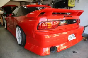 "326 Power" -tyylinen takaspoileri