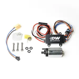 9-441-c102-0912.jpg Deatschwerks DW440 440 L/h E85-polttoainepumppu C102-ohjaimella Ford Fiesta ST (14-19)