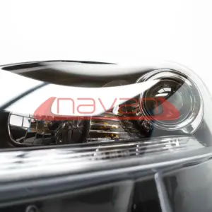 b2e9e918bfedd62a0b31810e2afbf40a.jpg Navan Täys-LED Ajovalot Lexus IS220d & IS250 (05-13) - Sekventiaalinen