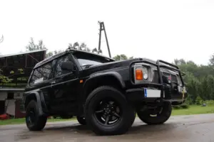 b791cdd73510c950c4474fc108c4bcbe.jpg FRP-ovet Nissan Patrol GR I Y60