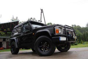 b791cdd73510c950c4474fc108c4bcbe.jpg FRP-ovet Nissan Patrol GR I Y60