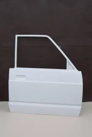 cbdc0d300ca9870174421c3e4ef0c24e.jpg FRP-ovet Nissan Patrol GR I Y60