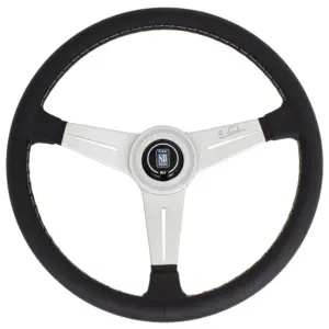 d8a47a1279411f8f1014582520e5a65c.jpg Nardi Classic ND34 Ratti, Musta Nahka, Satiini Puolat, Harmaa Tikkaus, 25 mm Syvyys