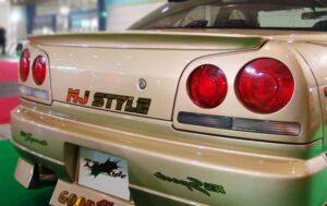 rearwing_r34_03.jpg Origin Labo Takasiipi Nissan Skyline R34 (4-ovinen)