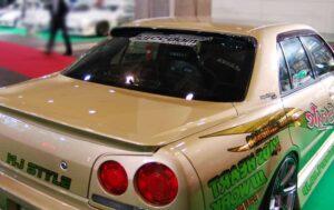 roofwing_r34_02.jpg Origin Labo Katto Spoileri Nissan Skyline R34 (4-ovinen)