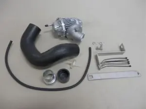 s14_2.jpg HKS Super SQV IV Blow Off -venttiili Nissan 200SX S14 / S14A