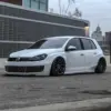 Гольф-620GTI.20HDRI20фон20вид20320420спереди20левый20бок.jpg Jumdoo Leveä Bodykit Volkswagen Golf 6 GTI (5-ovinen)