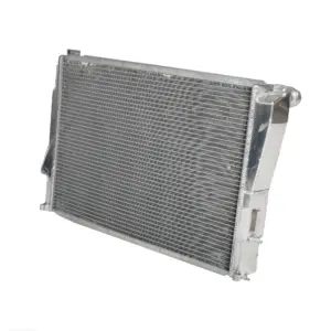 Cooling Solutions alumiini jäähdytin BMW E46 (ei-M)