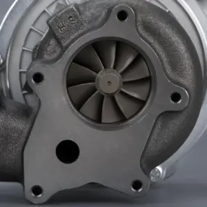 GGT04E576@001.jpg Universaali T3 T4 T04E Turbo Turboahdin .57 A/R Öljyjäähdytteinen turbiini, 5-pulttinen laippa, 1.5-2.5L 400 hv