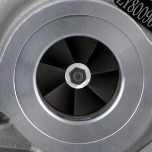 RHV4-17201-260315.jpg Toyota Corolla 2.2 D-4D moottori 2AD FHV 177 hv 17201-26030 Turboahdin